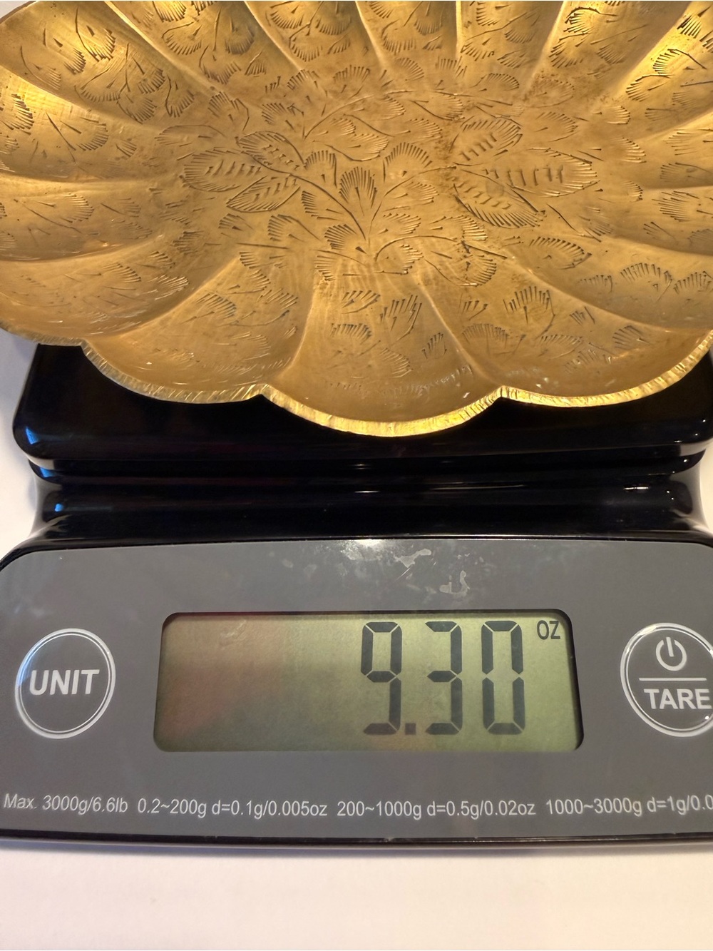 BEAUTIFUL!! Decorative Floral Engraved Brass Scalloped Trinket Tray Dish 9.30oz - Picture 5 of 5